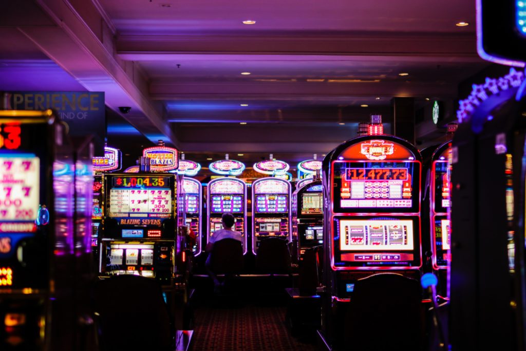 Explore the restrictions on online casinos in Idaho, legal sweepstakes options, and details about land-based gambling venues in the state for 2025.